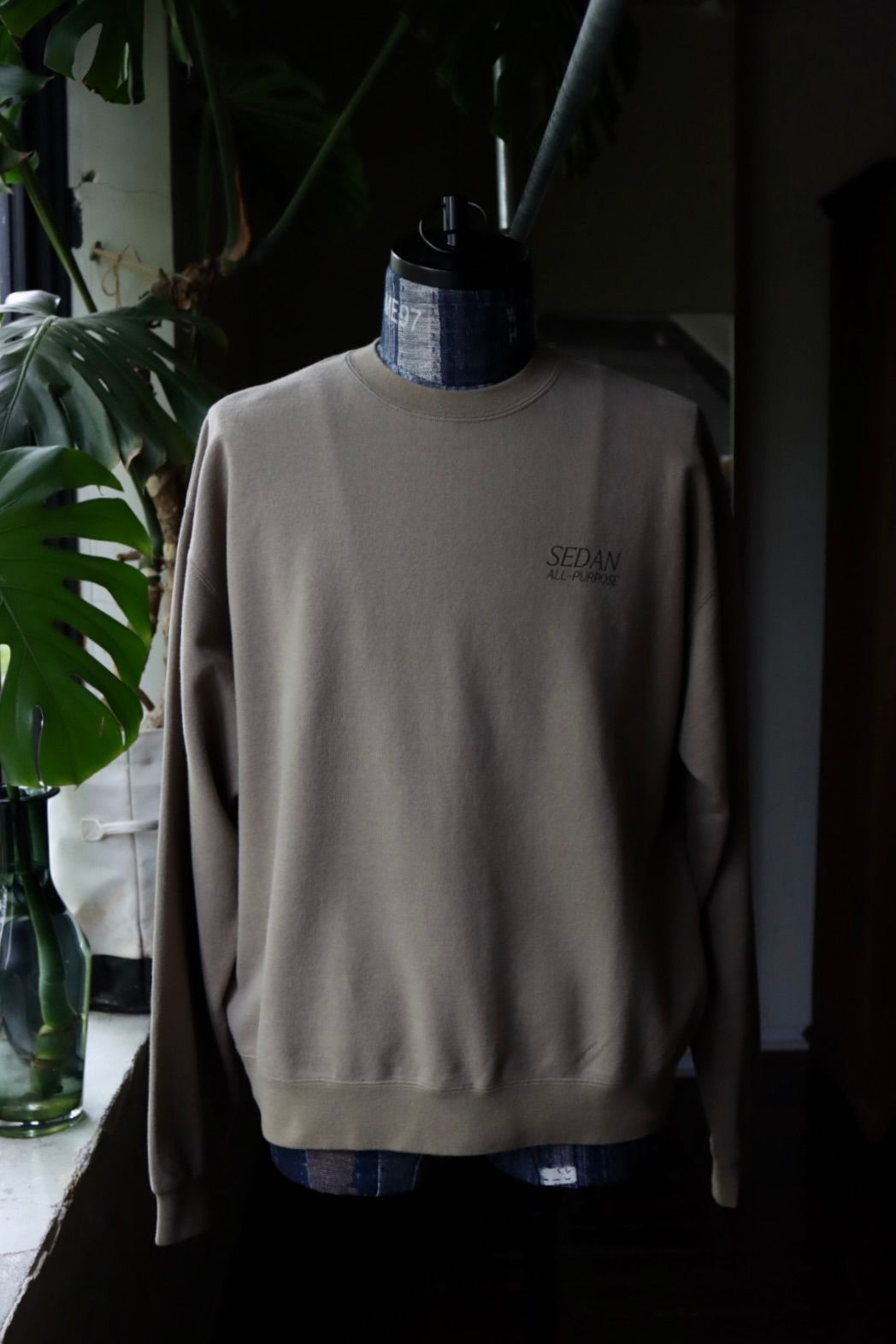 セダンオールパーパス SS24 OG Logo Sweatshirt(SD24S-CT02)Slate Taupe
