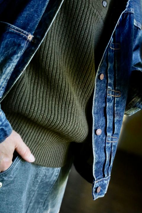 A.PRESSE Jeep Sweaterスタイル