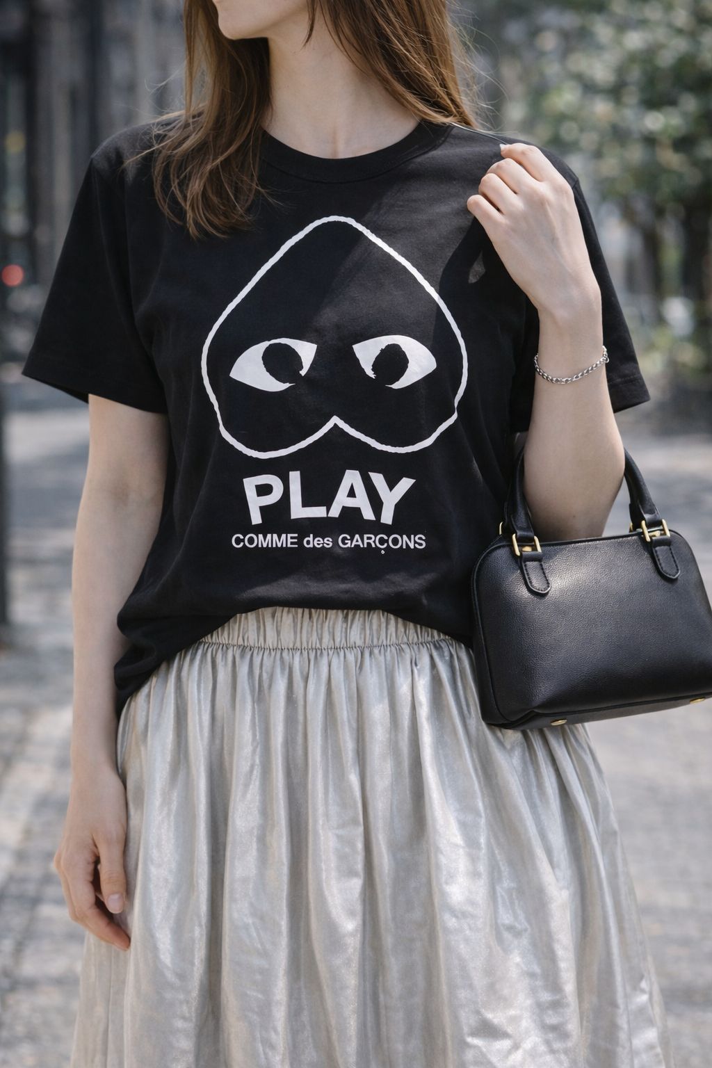 PLAYプレイコムデギャルソン ロゴプリントTシャツ (BLACK)