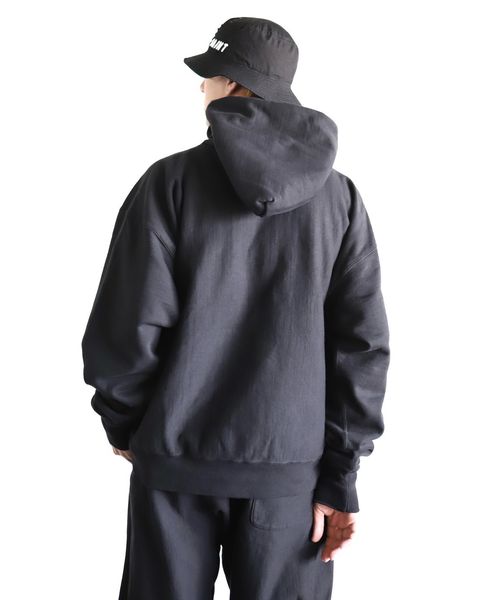 ©SAINT M×××××× ARCH SAINT HOODIEスタイル