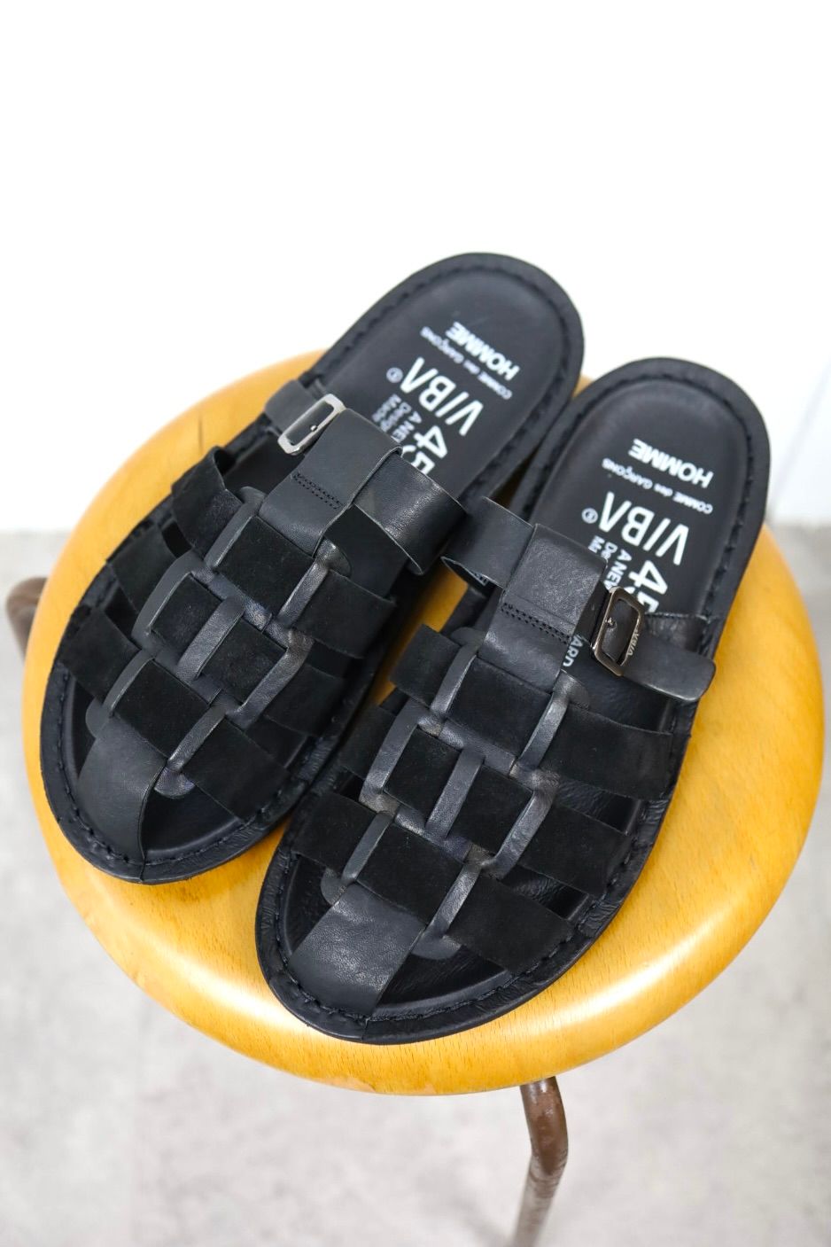 コムデギャルソンオム26SS ステアスムース×スウェードサンダル(HQ-K106-001)BLACK×BLACK☆4月3日(金)発売！