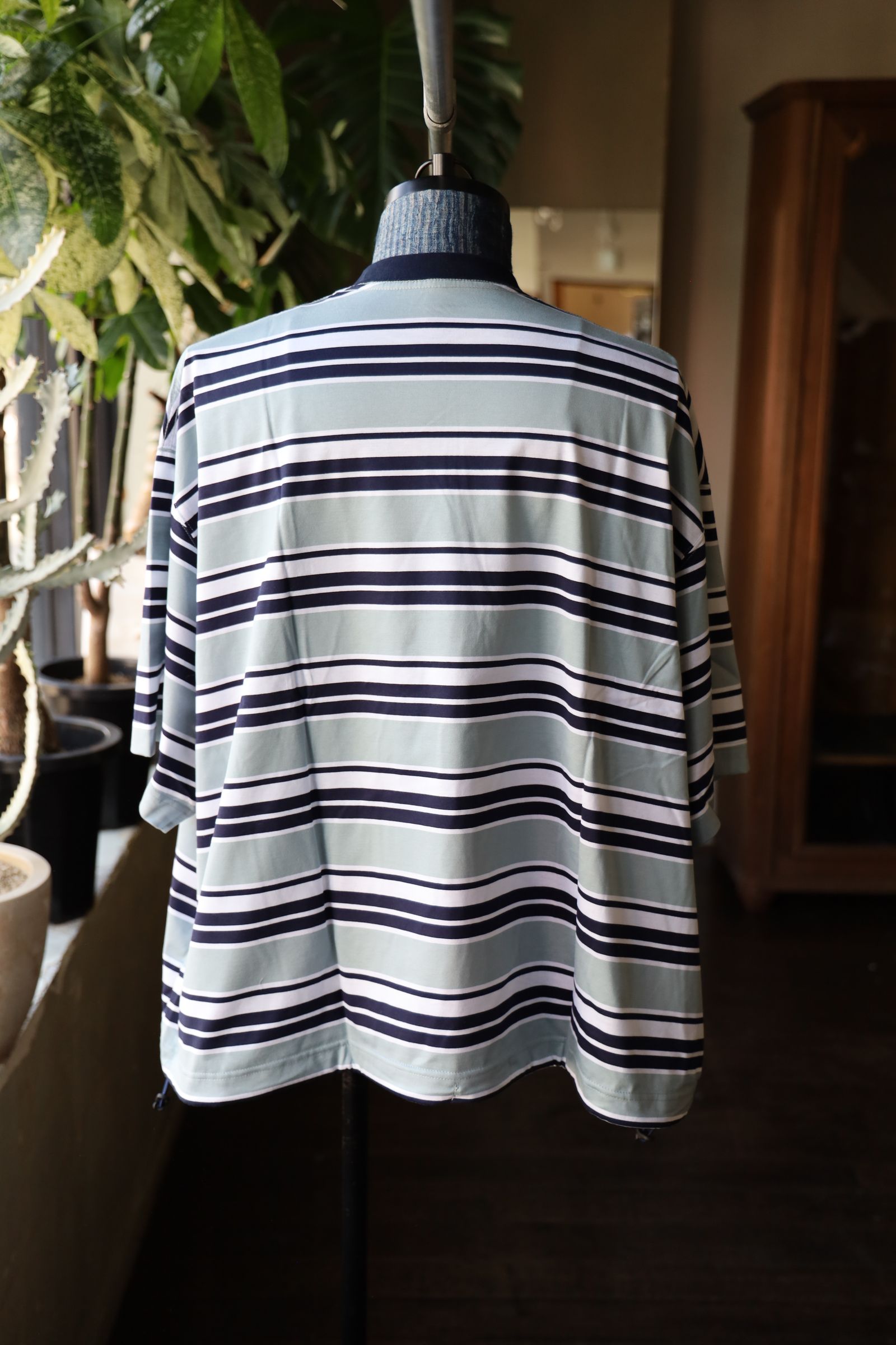 イズネス25SS BALLOON BORDER T-SHIRT(25SS_04_31SSSH05-2)BLUE×WHITE×D NAVY