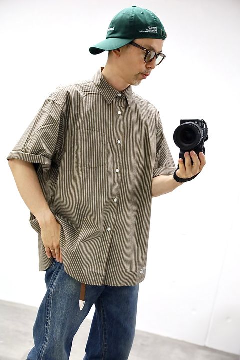 FreshService 26SS HRAFTeX® S/S STRIPE SHIRT"BROWN STRIPE"スタイル