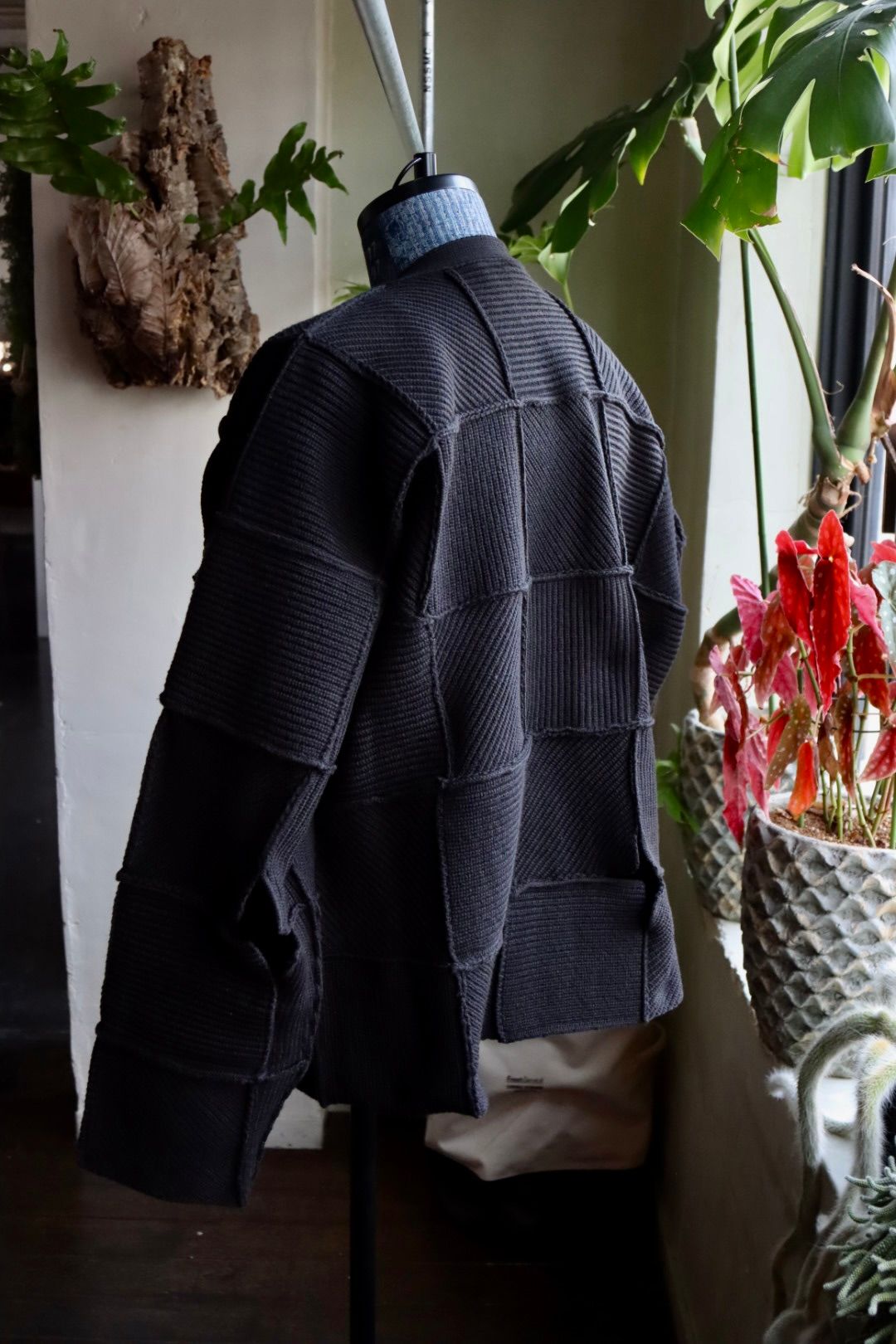 ヨーク24SS PATCHWORK RIB BUTTONED CARDIGAN(YK24SS0683S)BLACK