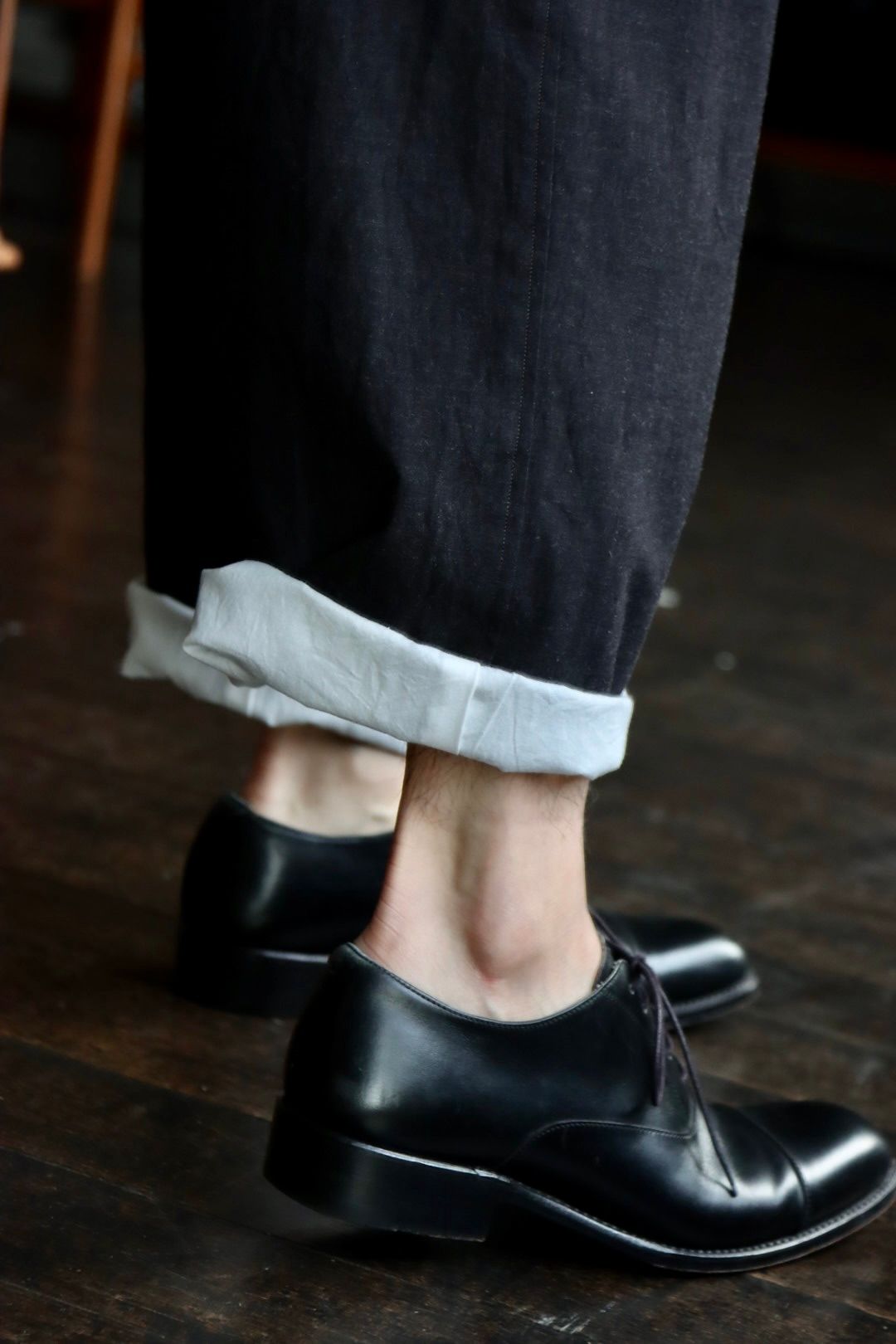 blurhms Selvage Twill Button Tuck Easy Pantsスタイル