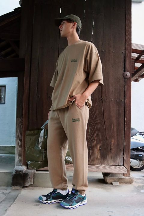 FreshService フレッシュサービス 23AW VIBTEX for FreshService “S/S CREW NECK TEE”スタイル