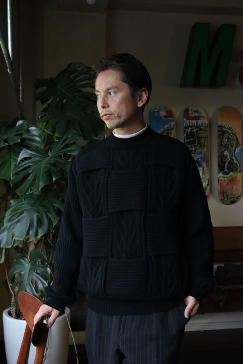 YOKE CROSSING CABLE CREW NECK KNIT"BLACK"style
