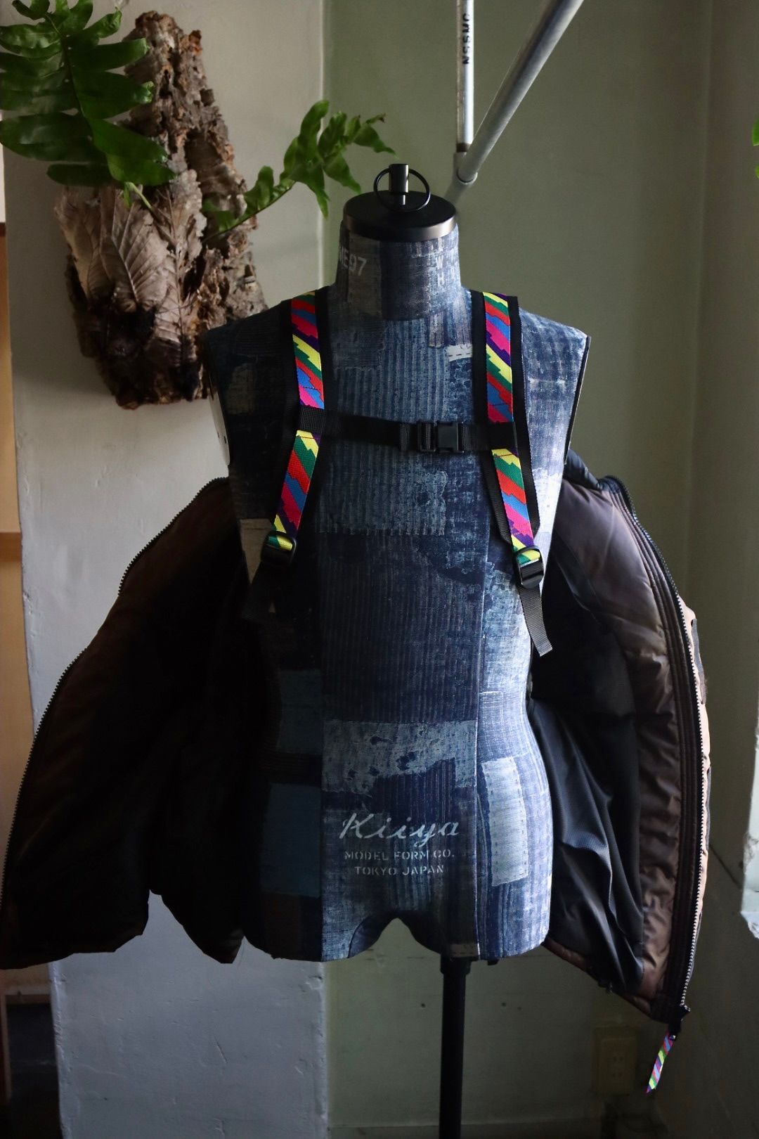 イズネス 23AW FUNCTIONAL DOWN JACKET is-ness×NANGA (1005AWDOWNJK01)BROWN