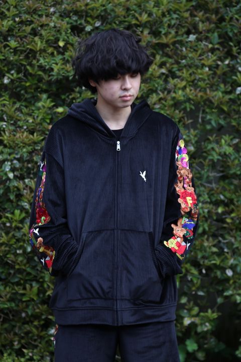 doublet CHAOS EMBROIDERY COMFY HOODIE style. 2021.04.16.