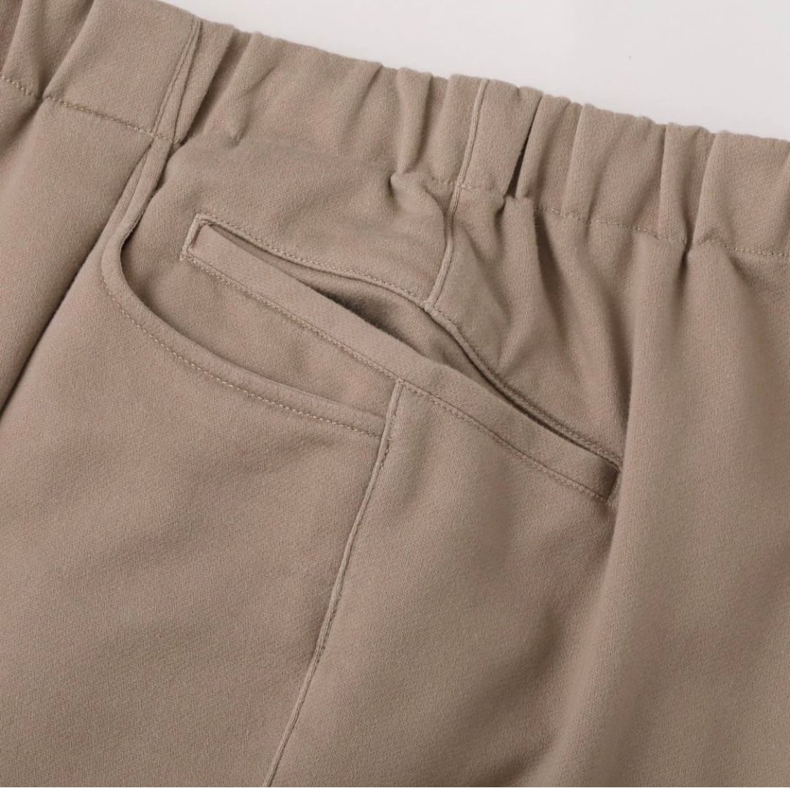 S.F.C 24SS CROPPED TAPEREDE  EASY PANTS  (SFCSS24P01)Beige
