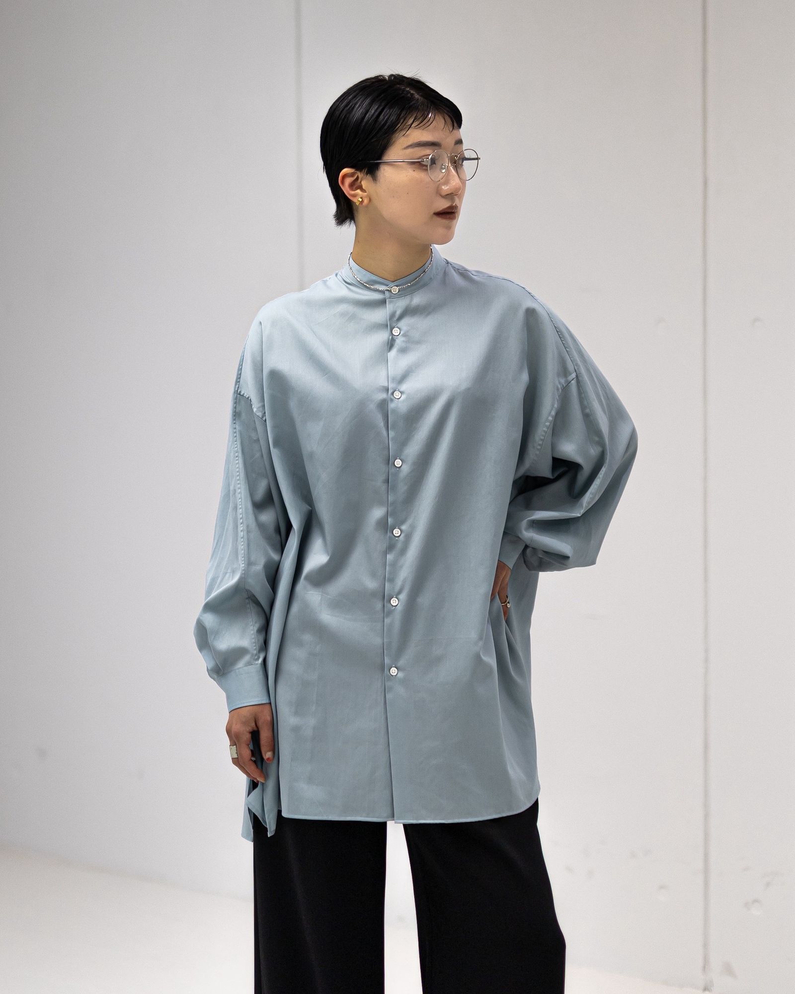 グラフペーパー Women's 26SS  Silicon Poplin Deep Slit Band Collar Shirt(GL261-50184)SMOKE BLUE☆2月28日(土)発売！