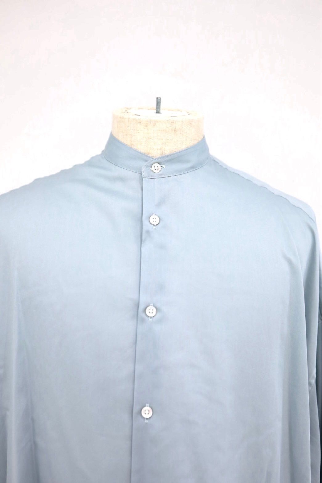 グラフペーパー Women's 26SS  Silicon Poplin Deep Slit Band Collar Shirt(GL261-50184)SMOKE BLUE☆2月28日(土)発売！