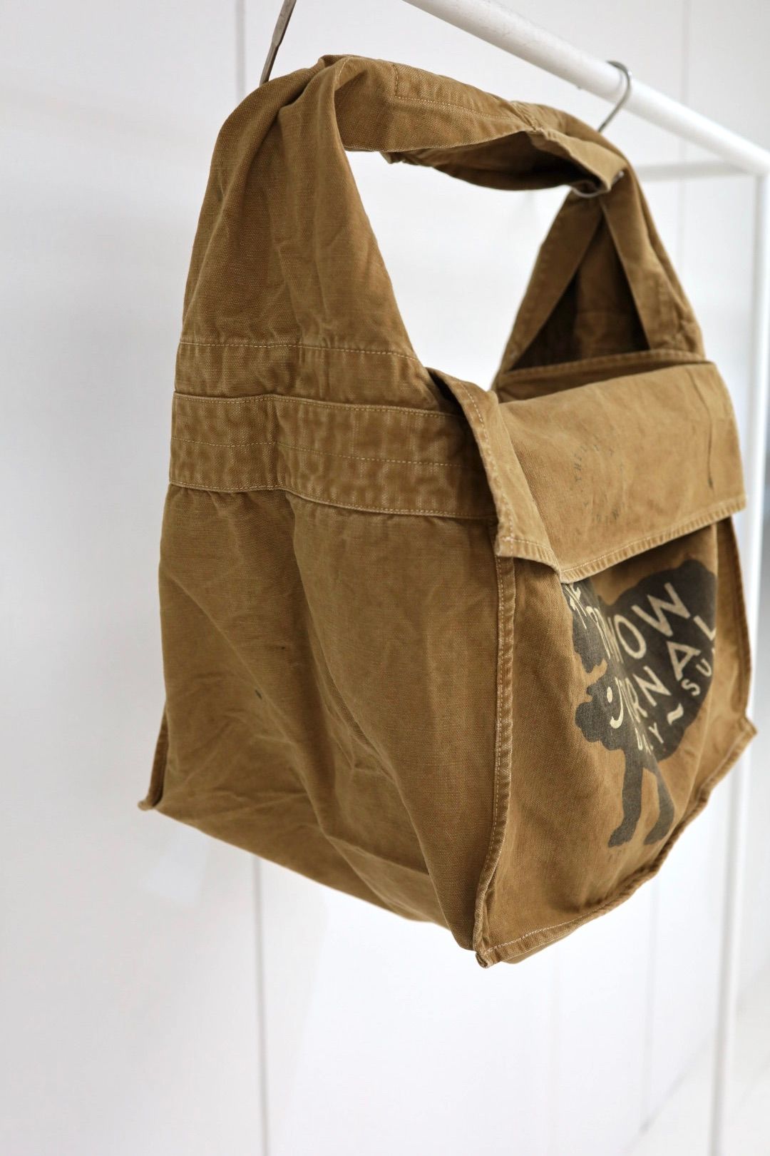 BOW WOW 26SS バウワウ THE BOW WOW JOURNAL NEWSPAPER BAG AGED(BW261-BJNB)BROWN