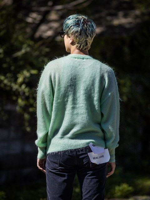 SAINT Mxxxxxx SAINT MOHAIR CREW KNIT MARKスタイル