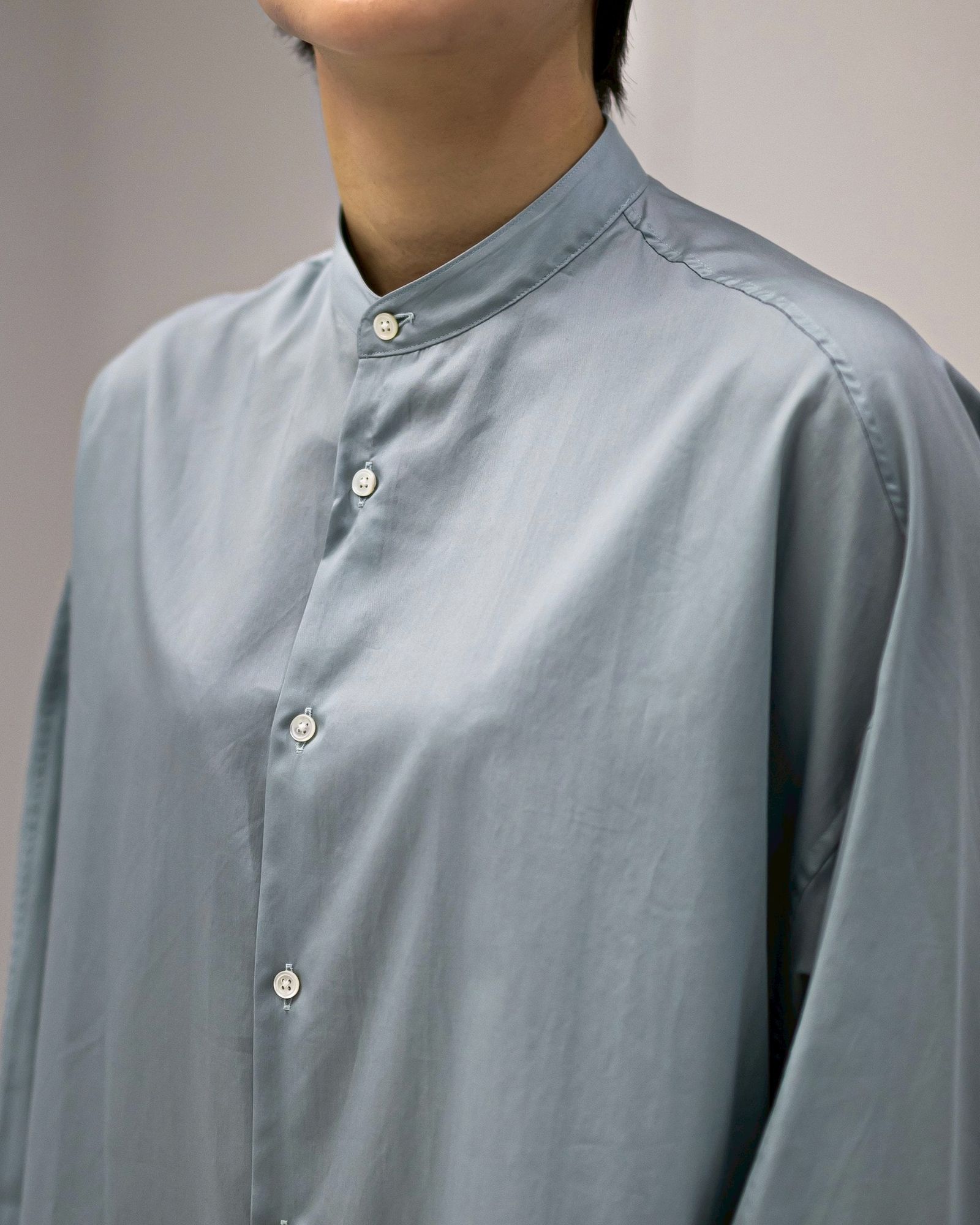 グラフペーパー Women's 26SS  Silicon Poplin Deep Slit Band Collar Shirt(GL261-50184)SMOKE BLUE☆2月28日(土)発売！