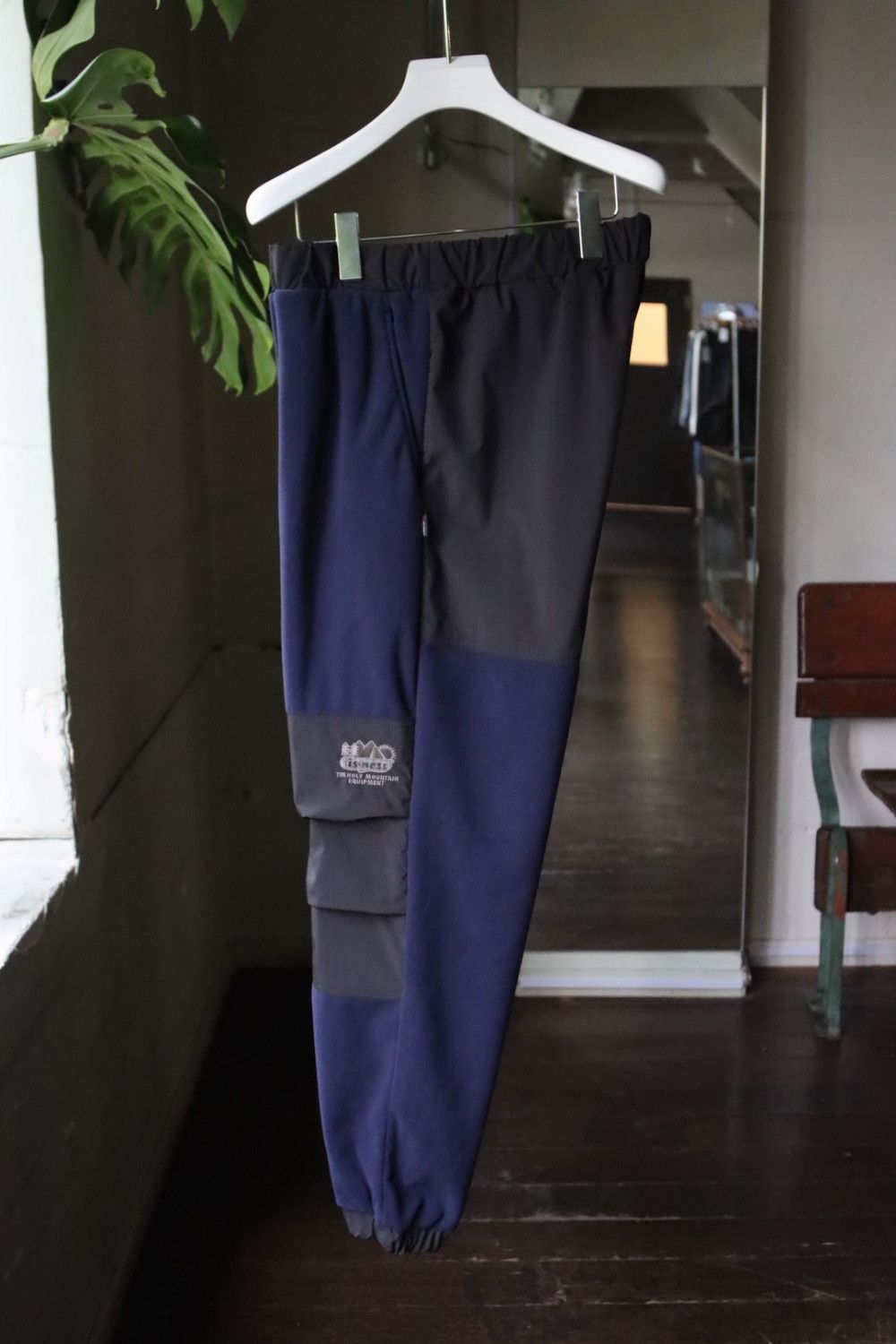 イズネス22AW THM FLEECE PANTS (1003AWPT01)NAVY