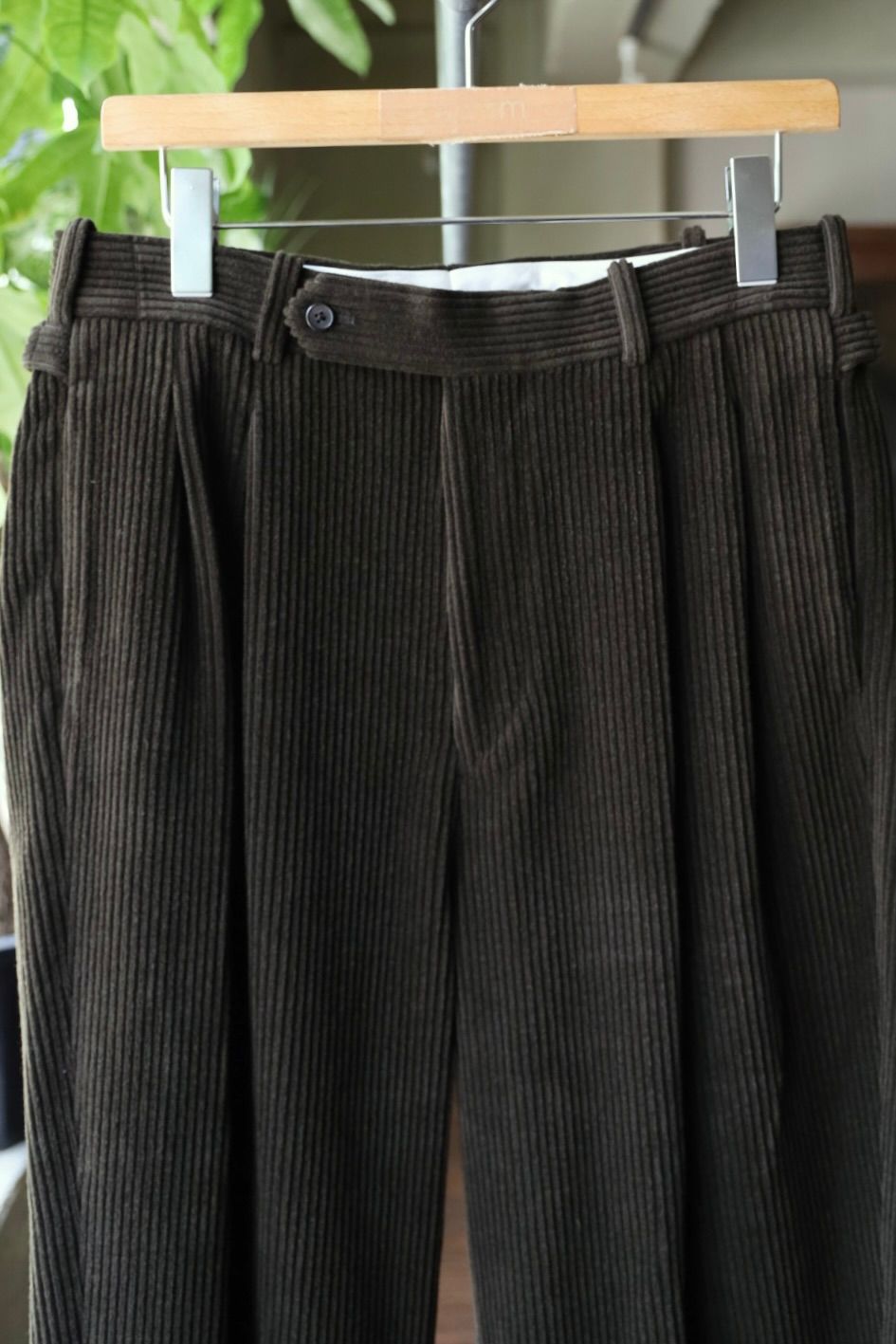 アプレッセ 2025 STYLE2  Wool Corduroy Wide Tapered Trousers(25AAP-04-03)KHAKI☆8月23日(土)発売！