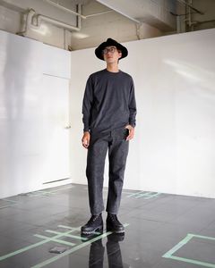 A.PRESSE 24SS Cashmere High Gauge Crew Neck Sweater"CHARCOAL"スタイル