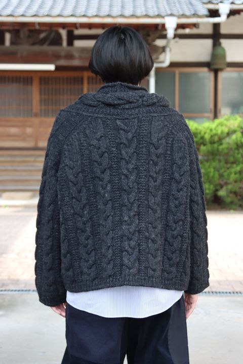 YOKE HAND KNITTING CABLE CARDIGAN(YK21AW0289S) style.2021.10.9.