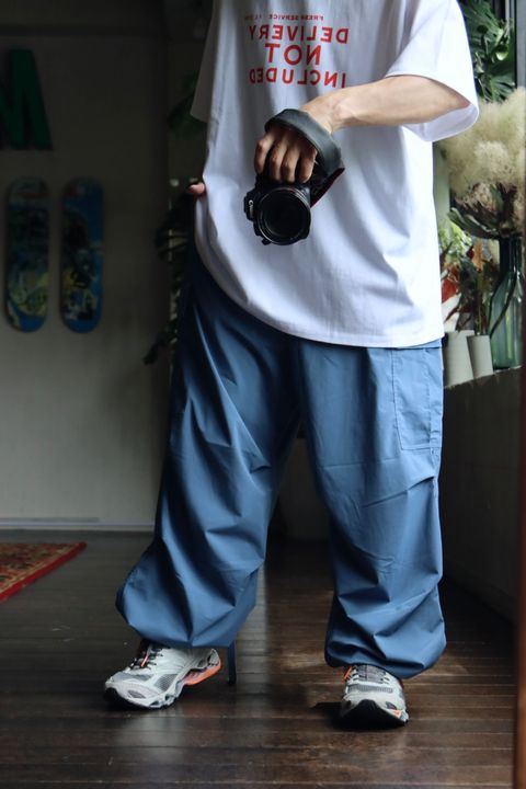 FreshService MICRO TYPEWRITER CARGO PANTSスタイル