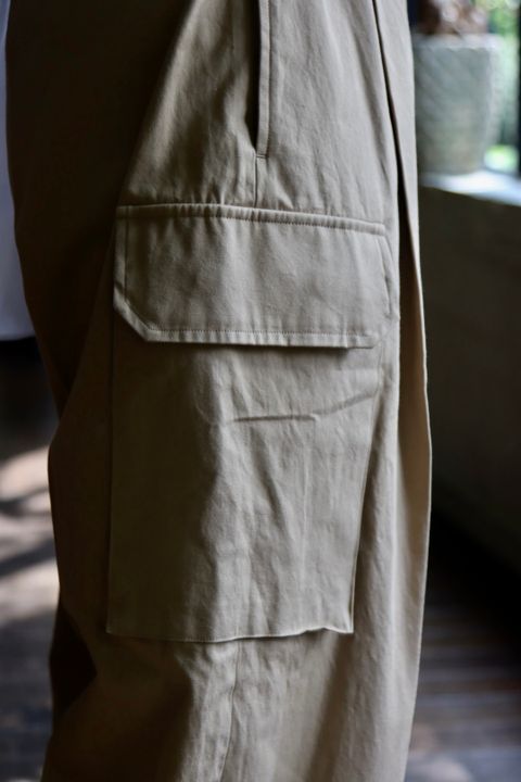 blurhms Washed Gabardine Super Wide 6P Slacks"BEIGE"スタイル.2022.7.24.