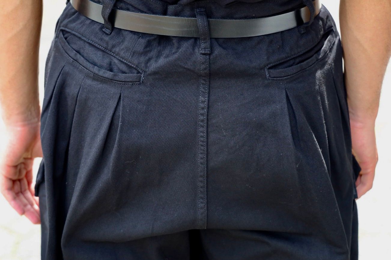 ヨウジヤマモト KATSURAGI 12 TUCKS WORK PANTS(HK-P97-040)☆新作発売！