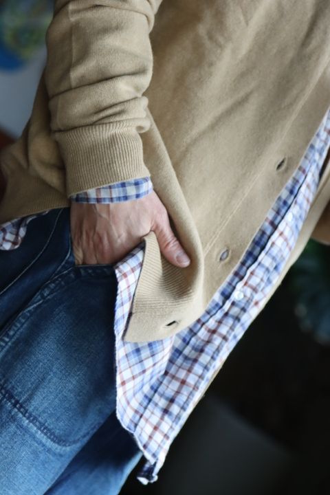 PLAY COMME des GARCONS CARDIGANスタイル