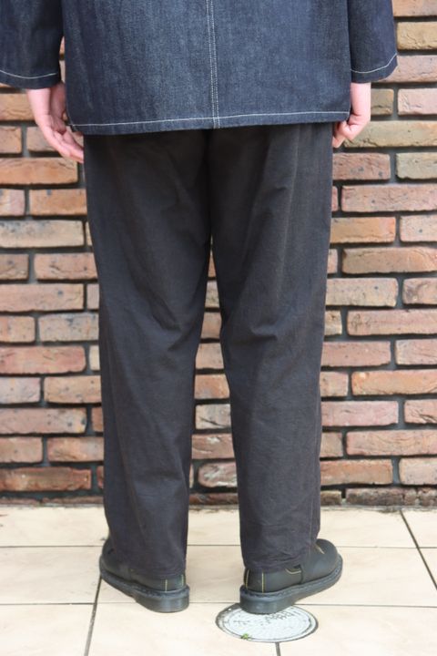 blurhms Selvage Twill Button Tuck Easy Pants style.2023.1.27