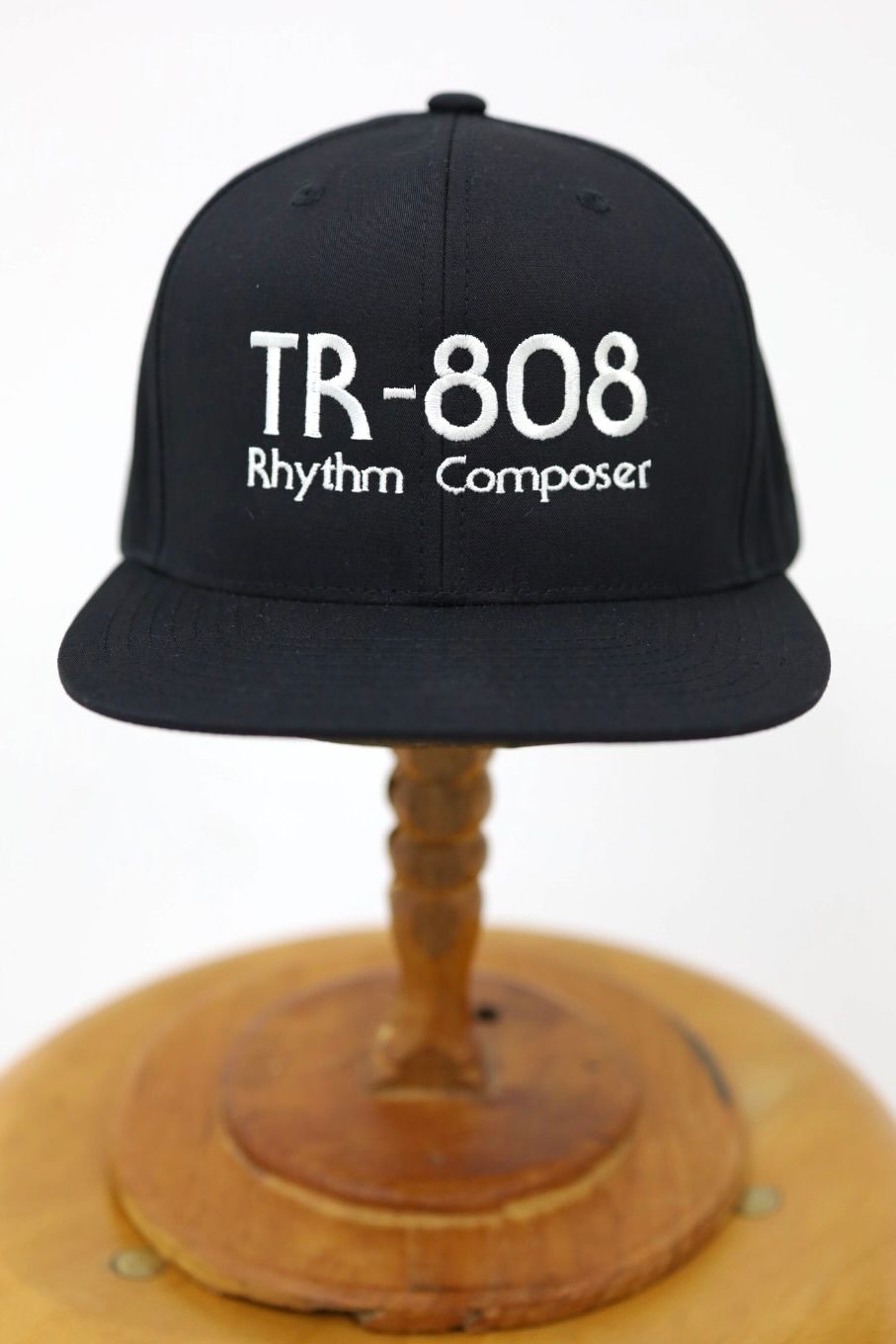 イズネスミュージック 26SS TR-808 CAP(ISNESS MUSIC×ROLAND)(IMP7_05_TR-808CAP01)BLACK-WHITE☆新作発売！