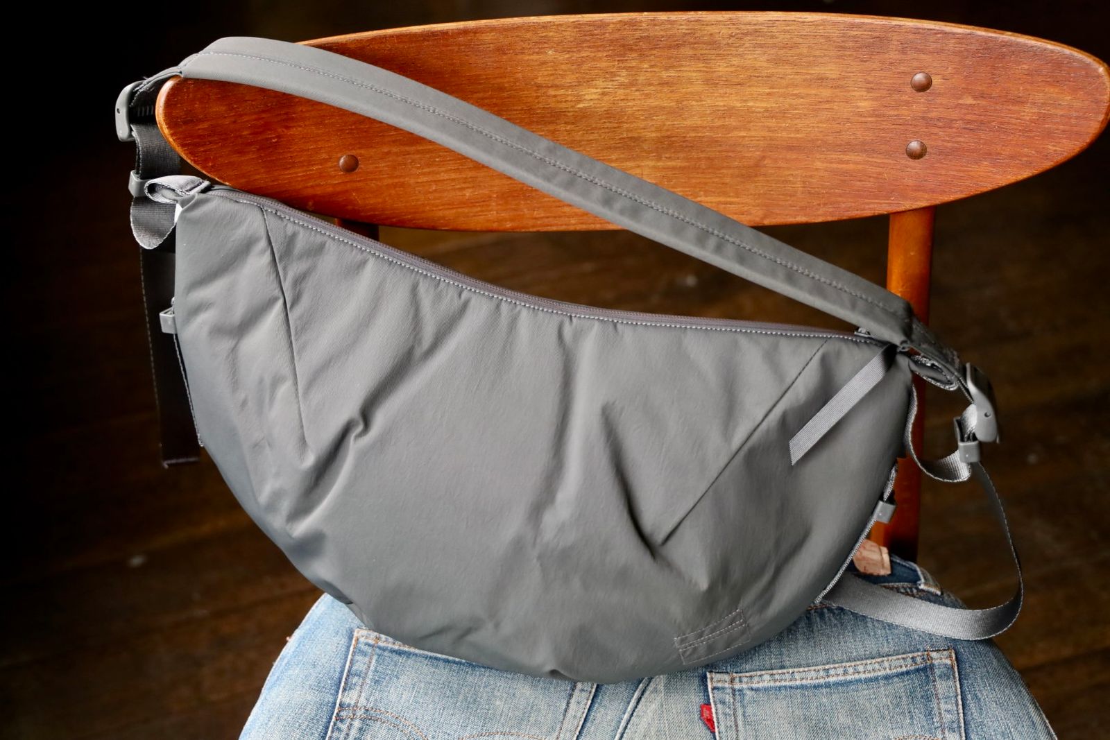 グラフペーパー 25AW Blankof for GP Small Crescent Bag(GU253-90581)SLATE GRAY☆8月9日(土)発売！