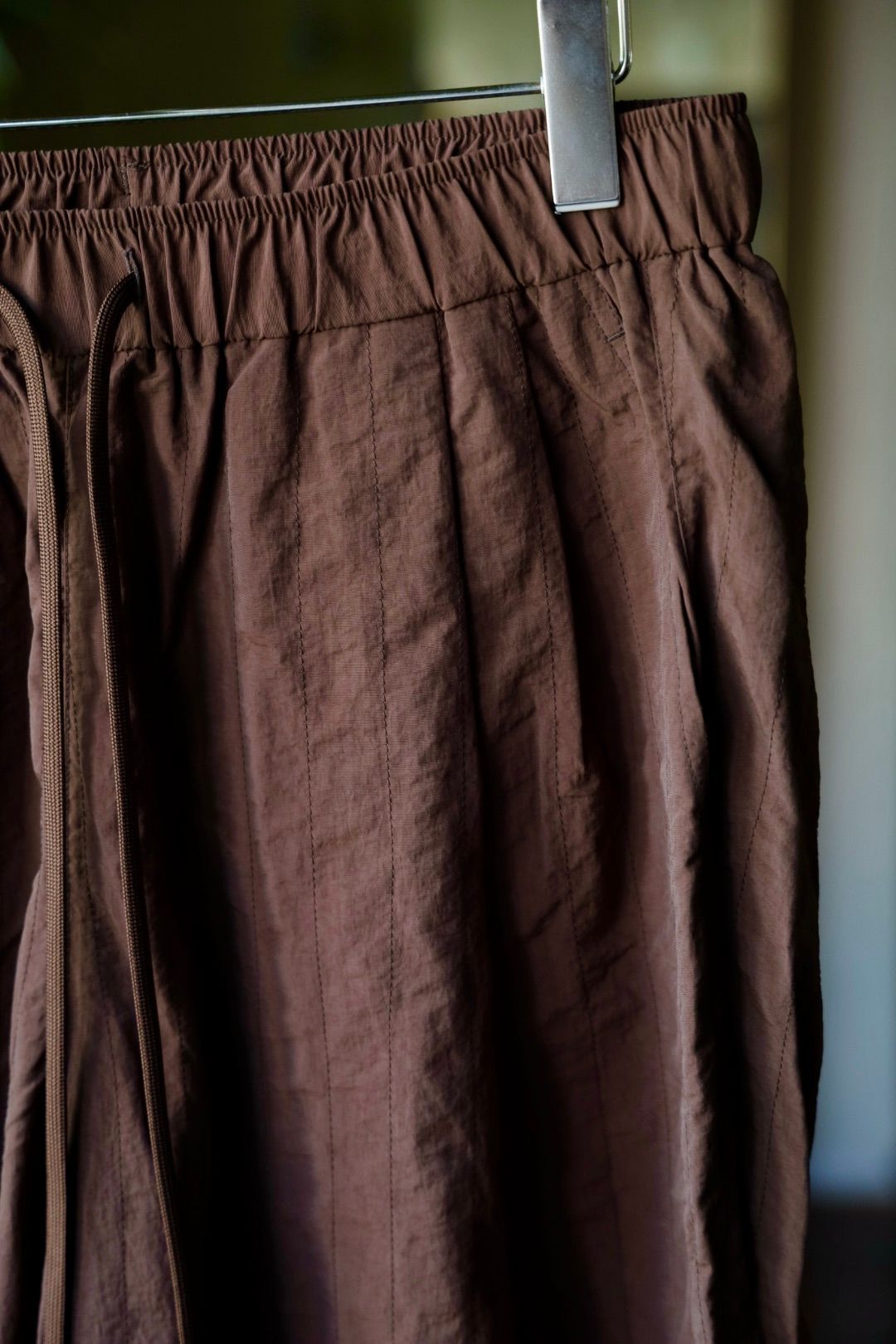 S.F.C 25FW エスエフシー NEW WIDE TWO TUCK PANTS(STITCHED NYLON) (SFCFW25P06)D.Brown☆9月20日(土)発売！