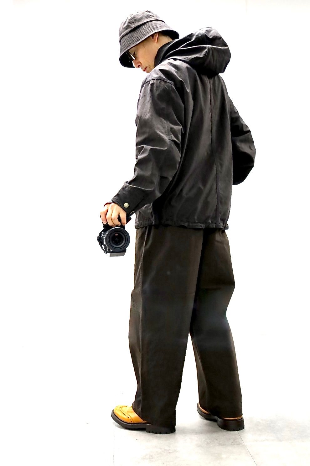 COMME des GARCONS HOMME コムデギャルソンオム26SS ナイロンオックス製品染フーデッドパーカ"BROWN"スタイル