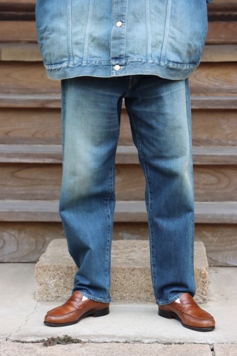 Graphpaper Selvage Denim Trucker Jacket(GU223-30016DB) style. 2022.07.28.