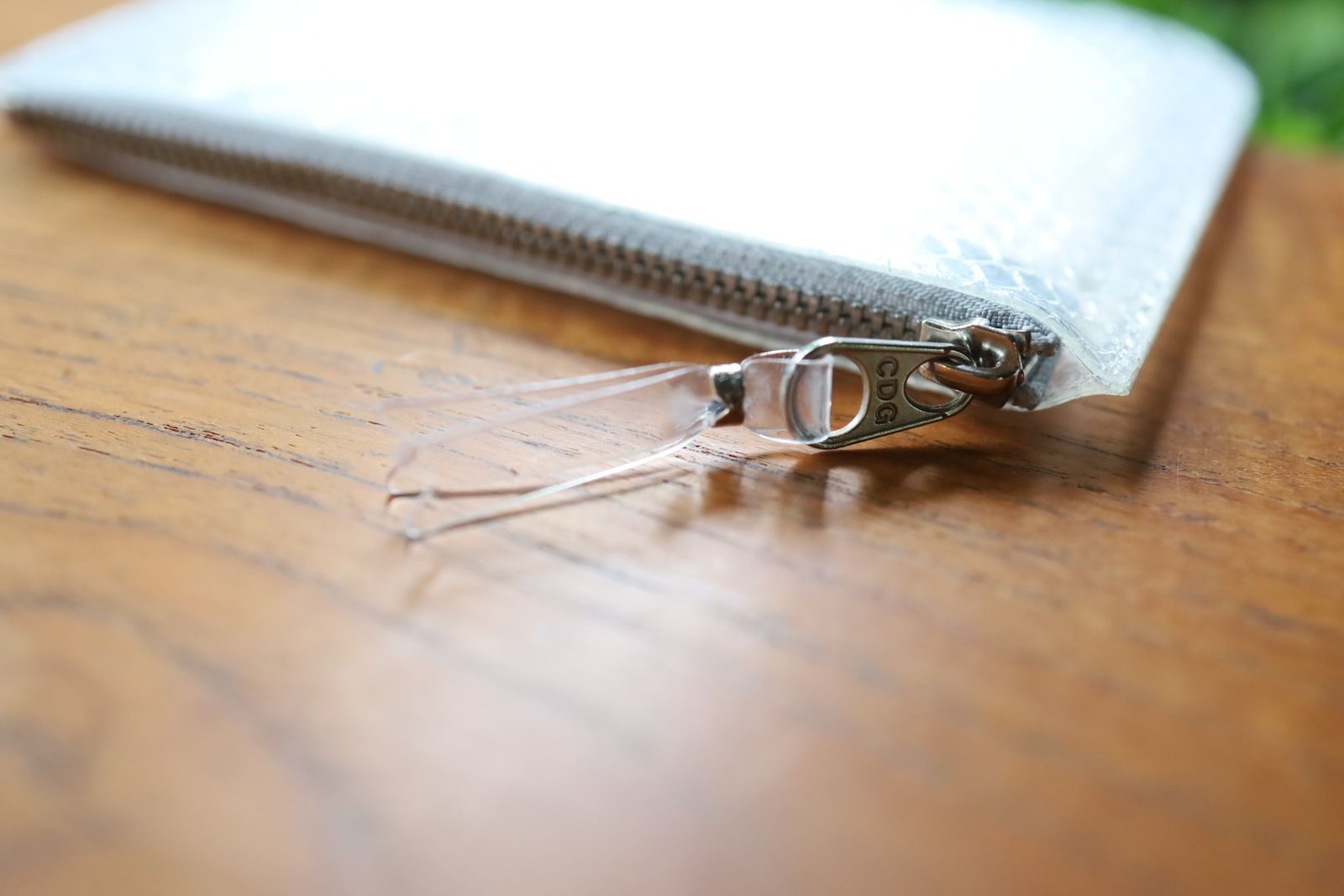 コムデギャルソン 財布 SNAKE TRANSPARENT ZIP POUCH(小)(8Z-T810-051)☆12月再入荷致します！