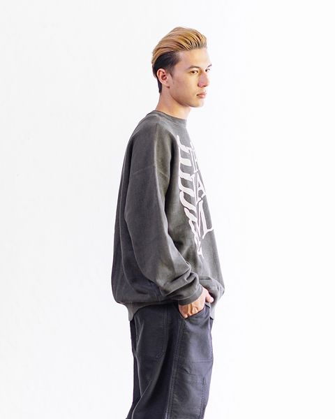 LASTMAN PRINTED CREW NECK "BONE" スタイル