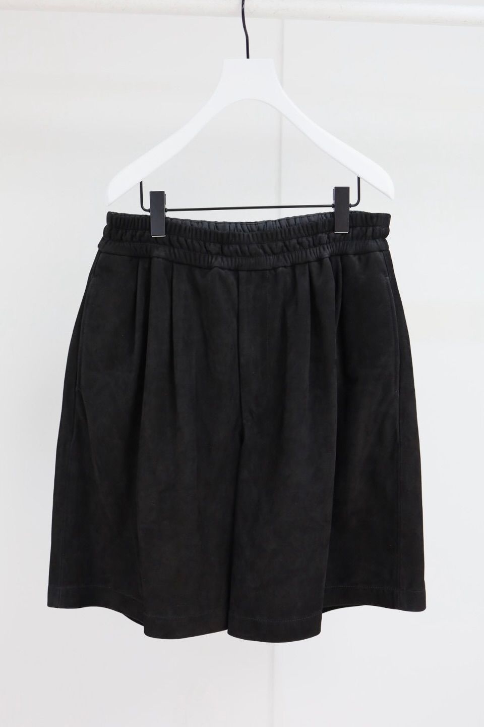 グラフペーパー26SS Cow Nubuck Leather Wide Shorts(GM261-40408)BLACK☆2月28日(土)発売！