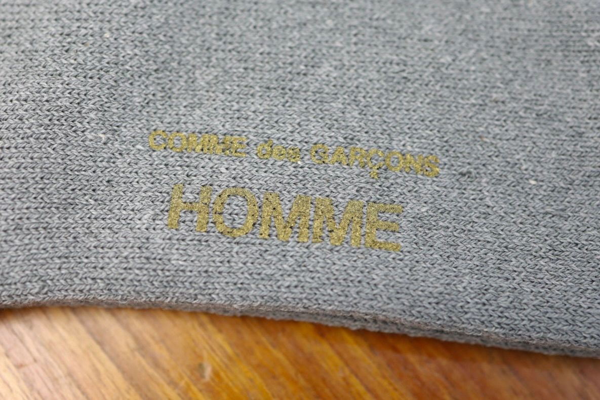 コムデギャルソンオム 綿パイル刺繍ソックス(HQ-K501-051)TOPグレー☆2月6日(金)発売！