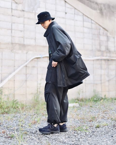 FreshService × HOUYHNHNM 23AW UTILITY SHOOTING COAT &SHOOTING CARGO PANTSスタイル