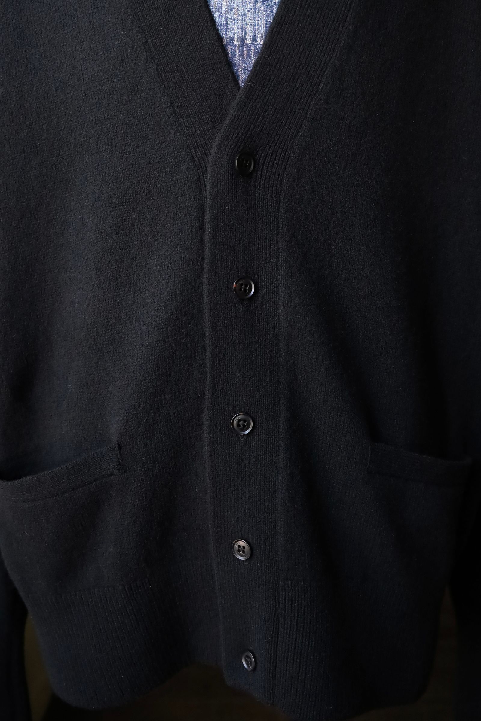 YOKE - ヨーク24FW PAINTED ELBOW PATCH CARDIGAN(YK24FW0821S