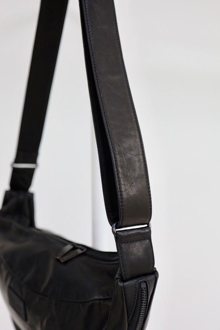 Yohji Yamamoto ハーフムーンショルダーバッグ(HK-I06-761)BLACK☆新作発売！