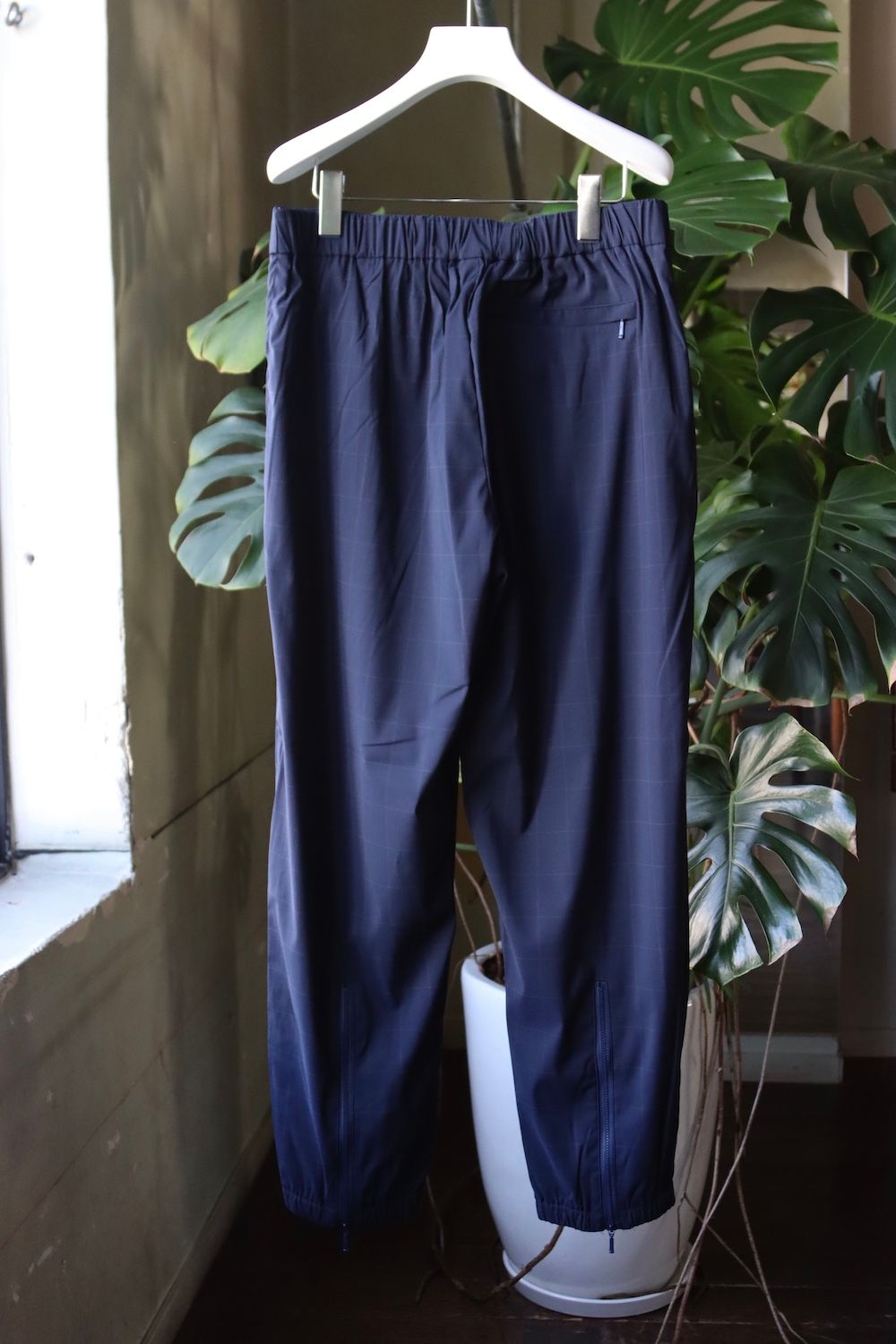 is-ness×NEAT LORO PIANA SPORT FABRICS PANTS"NAVY"イズネス22SS