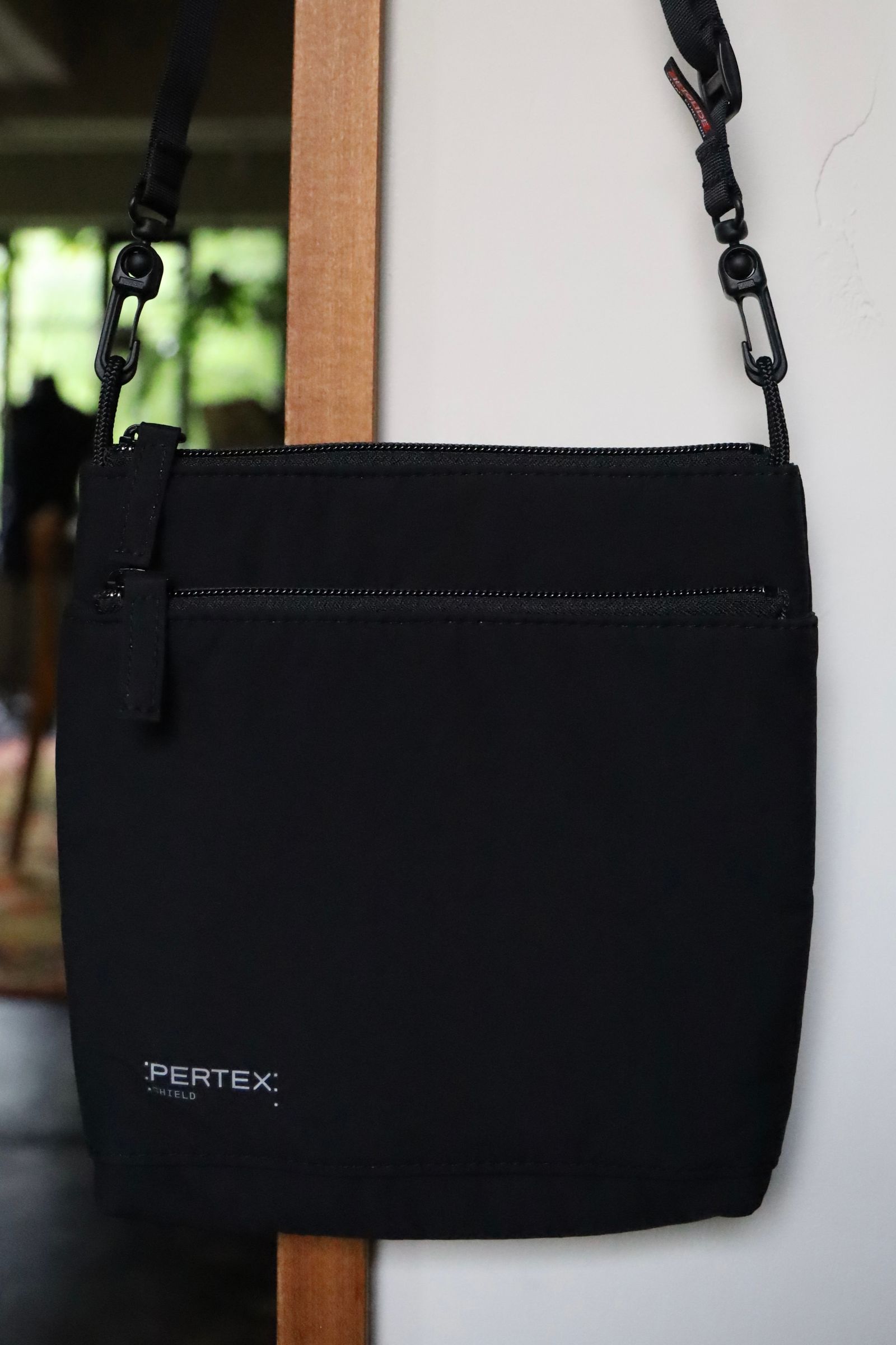 グラフペーパー PERTEX SHIELD Padded Sacoche_S(GU243-90306)BLACK