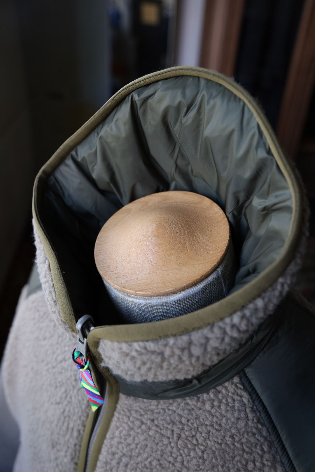 イズネス 25AW REVERSIBLE FLEECE DOWN JACKET is-ness×TAION (25AW_34_1007AWDOWNJK01)KHAKI☆新作発売！