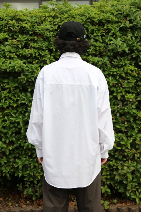 Graphpaper Broad L/S Oversized Regular Collar Shirt(GM212-50110B) style. 2021.05.26.