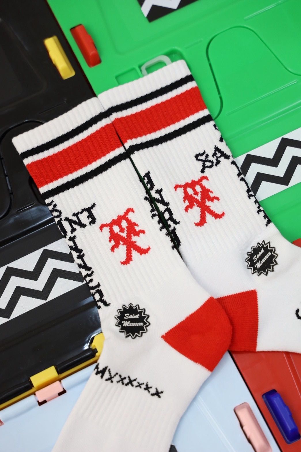 セントマイケル SINNER SOCKS (SM-HR1-0000-107)WHITE/RED★10月11日(土)発売！
