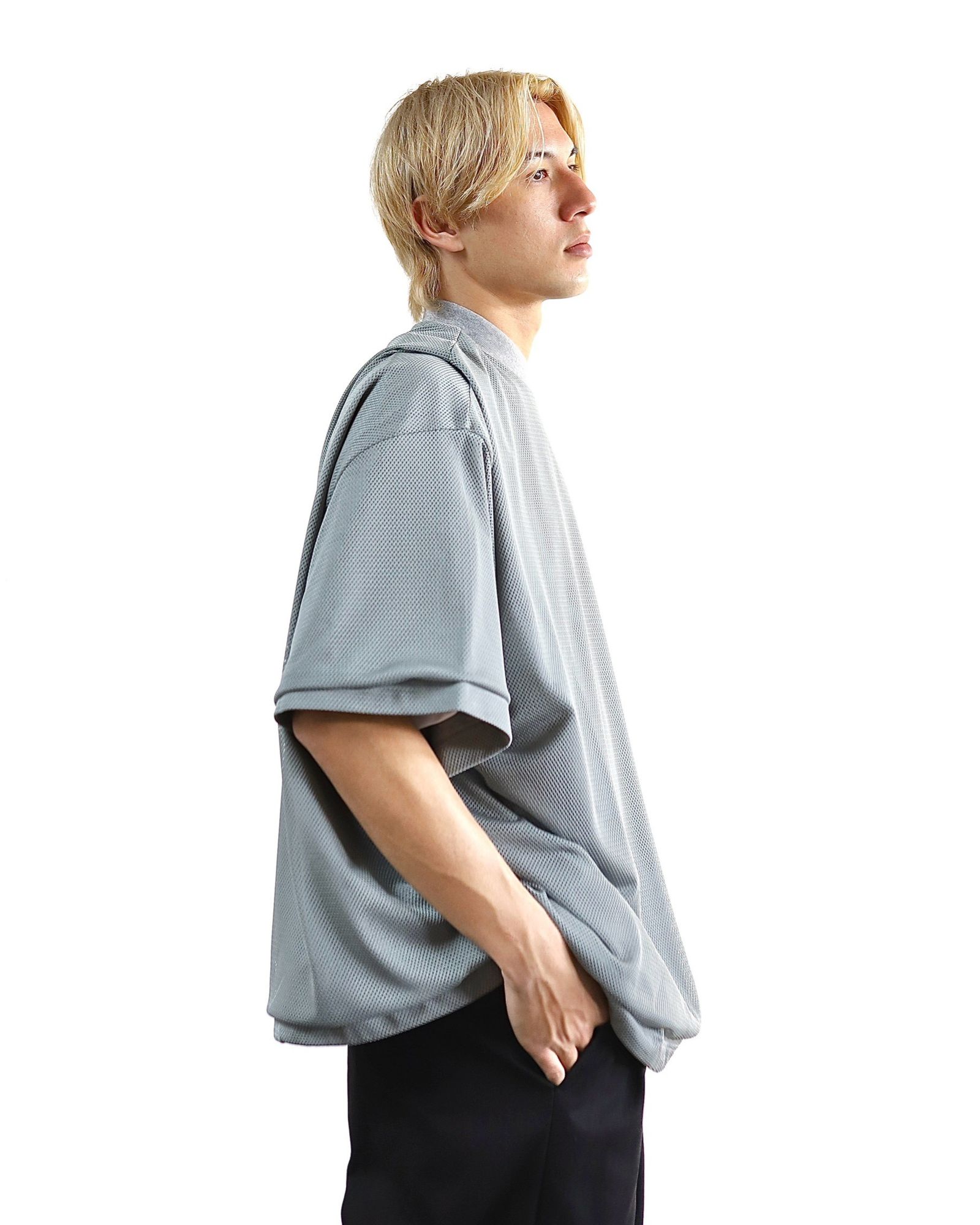 イズネス 24SS BALLOON DOUBLE LAYERED MESH SHORT SLEEVE T