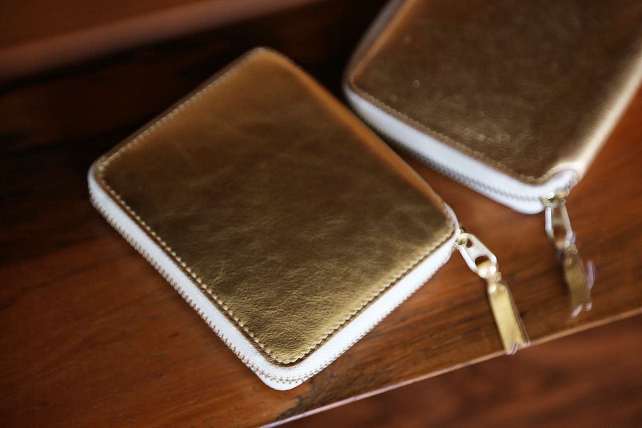 コムデギャルソン 二つ折りZIP財布 (8Z-B021-051) GOLD☆4月11日再入荷！