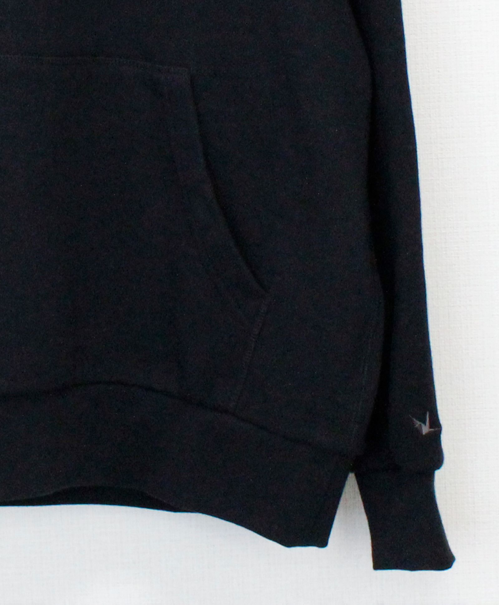 1PIU1UGUALE3 RELAX × PEANUTS / スヌーピー ラインストーンフーディー / パーカー / ブラック【USO-26055】