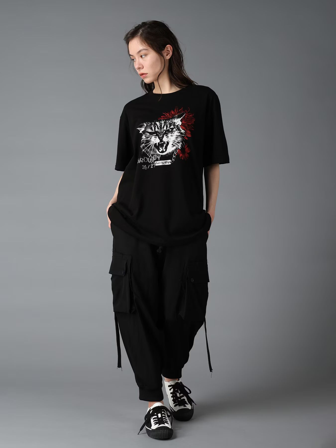 JERSEY CAT AND RED SUNFLOWER T-SHIRT / BLACK [GW-T77-070-2]
