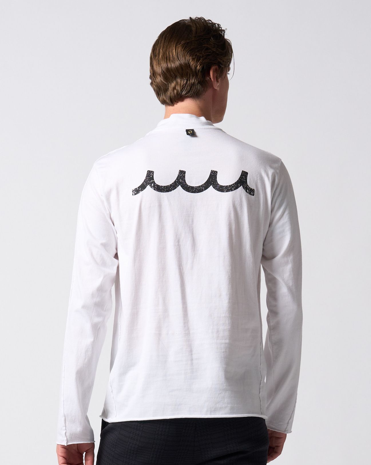 ☆先行予約☆ muta × wjk  / カットオフ モックネックロングスリーブカットソー / cut-off mock-neck L/S(printed) / WHITE [709 mw03j]
